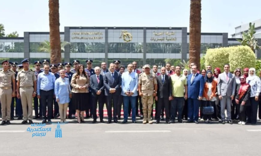 بالصور القوات المسلحة تنظم جولة ميدانية داخل الشركة العربية العالمية للبصريات