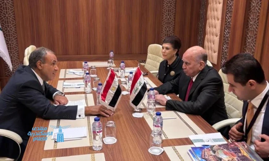 وزير الخارجية يعلن دعم مصر القوي لاستقلال العراق والحفاظ على وحدة مؤسساته الوطنية