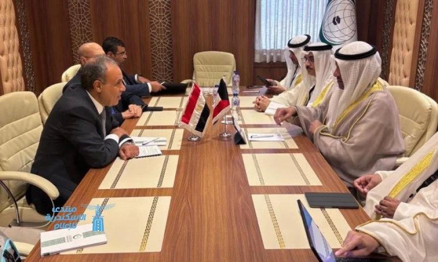 وزيرا خارجية مصر والكويت يناقشان سبل تعزيز العلاقات الثنائية وآخر التطورات الإقليمية
