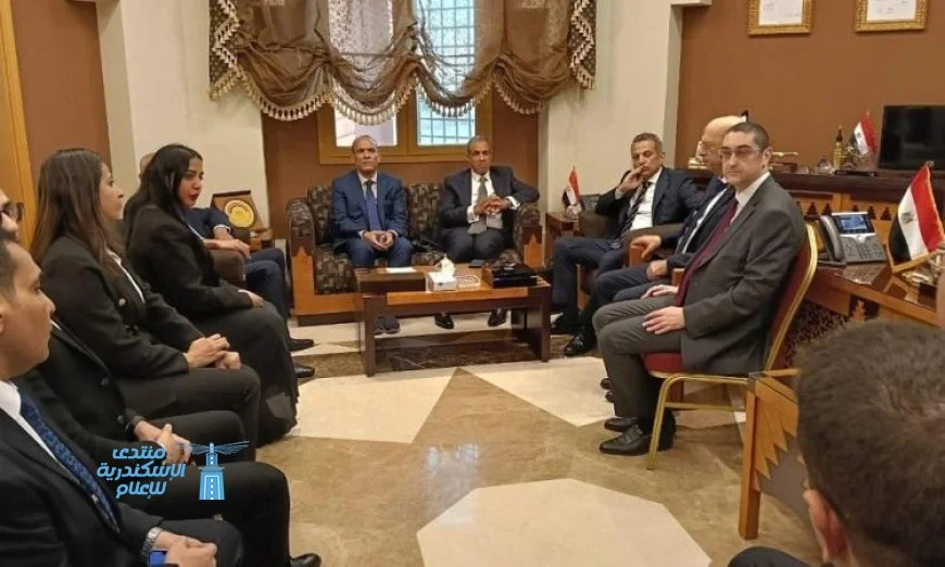 وزير الخارجية يقوم بزيارة تفقدية لمقر القنصلية العامة المصرية في جدة