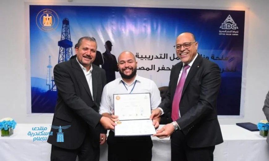 توزيع 97 شهادة من وزير العمل على خريجي الدورات التدريبية المجانية في قطاع البترول