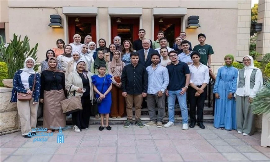السفارة الأمريكية تحتفي بأوائل الثانوية العامة وتقدم منحة تدريبية بقيمة 50 ألف دولار