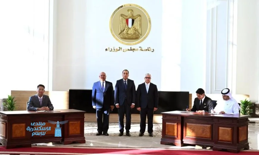 مدبولي يوقع على إنشاء مجمع صناعي جديد مع مشروع أتوم سولار مصر