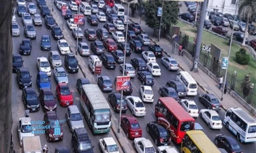 انتظام حركة المرور بمحاور القاهرة والجيزة رغم الكثافات في سور مجرى العيون