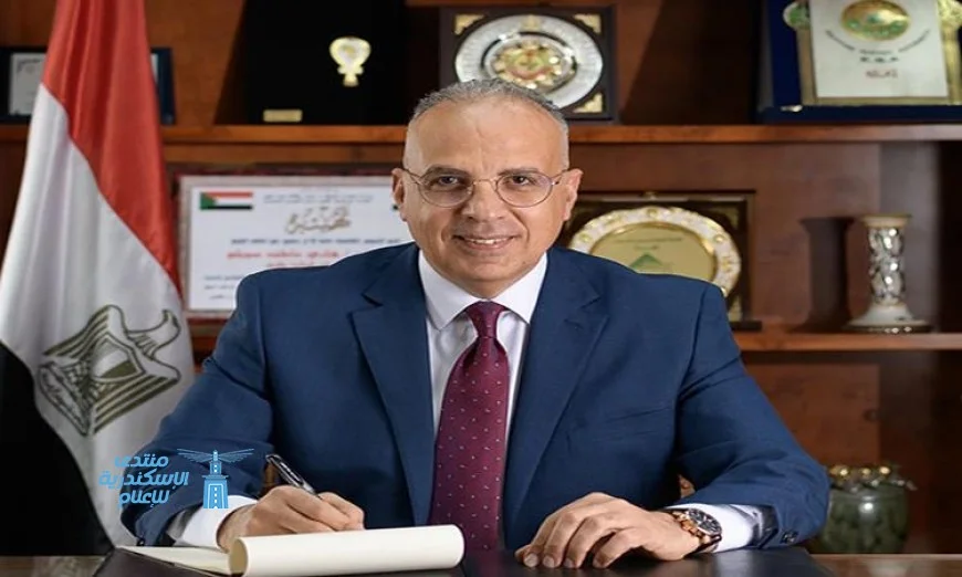 وزير الري يتفقد تجهيزات أسبوع القاهرة الثامن للمياه الجاري