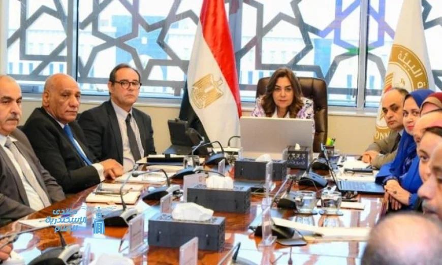 عوض تشدد على أهمية التنسيق مع وحدات تغير المناخ في الوزارات