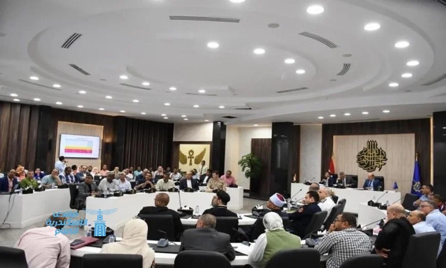 محافظ أسوان يشدد على التسريع في إزالة التعديات ومعالجة المخالفات بسرعة