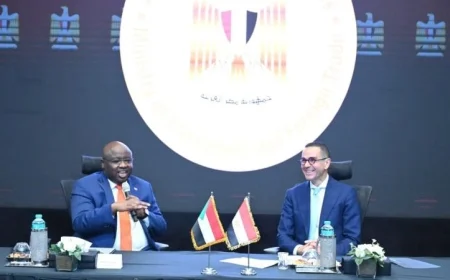 بالصور الخطيب يناقش تعزيز العلاقات الاقتصادية مع وزير المعادن السوداني