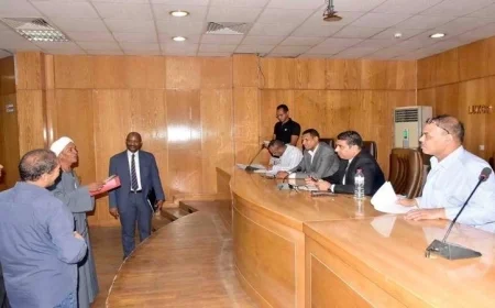 نائب محافظ الأقصر يعقد لقاءات أسبوعية لحل شكاوى المواطنين بسرعة وفعالية