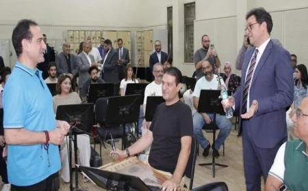 شاهد بالصور: وزير الثقافة يحضر بروفة النجم محمد ثروت لاحتفال المولد النبوي في الأوبرا