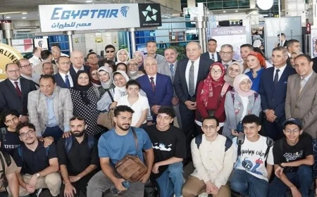 صور حصرية وزير الطيران يشدد على دعم أوائل الجمهورية لاستمرار نجاحهم المميز