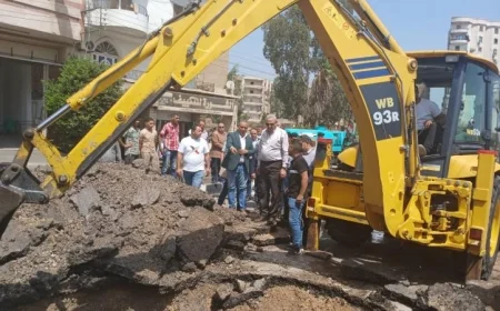 محافظ الغربية يشرف على إصلاح كسر خط المياه في حي أول طنطا