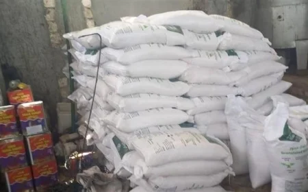 ضبط 10 أطنان سكر مخبأة داخل عصارة عسل أسود في فرشوط بواسطة تموين قنا