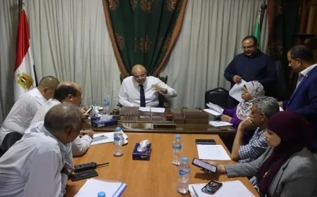 محافظ القليوبية يعقد لقاءً جماهيريًا لبحث حلول فعالة لمشكلات المواطنين