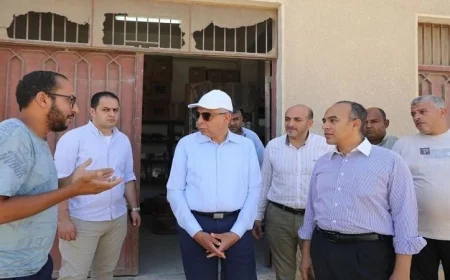 محافظ المنيا يتفقد موقع الخلاطة الأسفلتية لمتابعة التقدم في خطوات التطوير