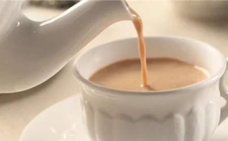 طفل صيني يحقق ربحاً شهرياً قدره 550 دولاراً من بيع شاي الحليب