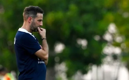 عودة فيريرا إلى القاهرة لقيادة تدريبات الزمالك استعداداً لمواجهة المصري