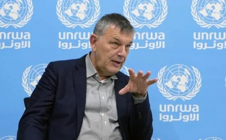 مفوض الأونروا يحذر من مجاعة وشيكة في غزة وسط صمت العالم