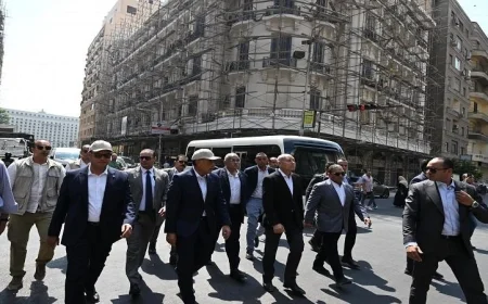 رئيس الوزراء يزور مواقع تطوير الصورة البصرية في القاهرة الخديوية