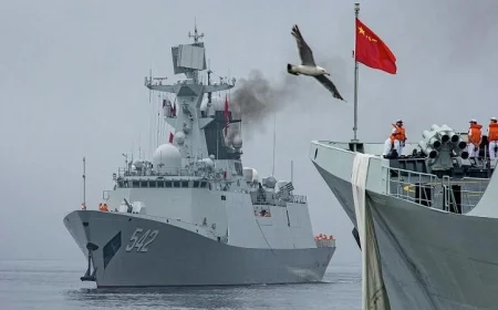 الصين تهاجم مرور السفن الحربية الأسترالية والكندية في مضيق تايوان