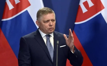 رئيس وزراء سلوفاكيا يعلن تقديم مساعدات لوجيستية لأوكرانيا دون إرسال قوات