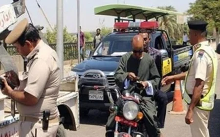 تحرير غرامات لسائقي الدراجات النارية لعدم ارتداء الخوذة الواقية