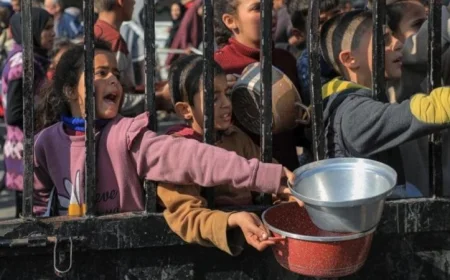 الأمم المتحدة تحذر من إغلاق سريع للنافذة الضيقة لمنع كارثة المجاعة في غزة