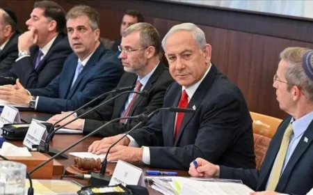 نتنياهو يعقد اجتماعًا أمنيًا عاجلًا بعد حادث إطلاق النار في القدس ومقتل 6 أشخاص