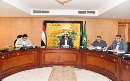 محافظ الفيوم يؤكد أهمية الإسراع في إنجاز ملفات التقنين والتصالح لتحقيق التنمية