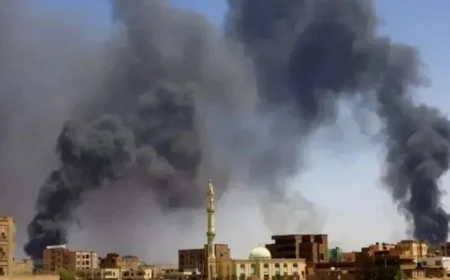 غارات بطائرات مسيرة تستهدف محطة كهرباء ومصنع أسلحة ومصفاة نفط في محيط الخرطوم
