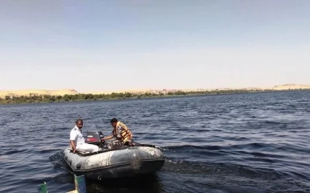 محافظ أسوان يؤكد نجاح السيطرة على بقعة السولار في نهر النيل بعد متابعة دقيقة