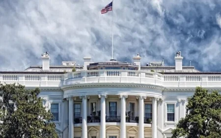 مسؤول في البيت الأبيض: واشنطن كانت على علم مسبق بالضربة الإسرائيلية في قطر