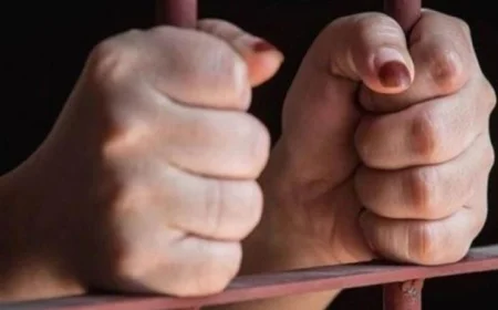 القبض على سيدة لسرقة مشغولات ذهبية من شقة في قصر النيل