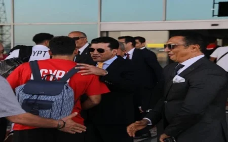 وزير الرياضة يرحب ببعثة المنتخب بعد عودتهم من بوركينا فاسو