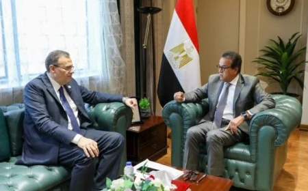 تعزيز التعاون بين وزير الصحة والتنظيم والإدارة لتطوير المنظومة الصحية