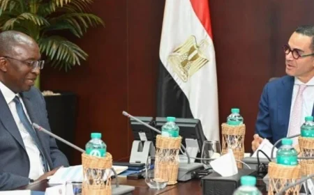 وزير الاستثمار يبحث تعزيز التعاون مع وفد البنك الدولي لفرص تنموية جديدة