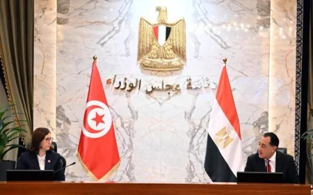 مدبولى يشدد على تعزيز الاستثمارات المشتركة وتحفيز رجال الأعمال بين البلدين