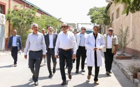وزير قطاع الأعمال يزور شركة العبوات والمستلزمات الطبية في العاشر من رمضان لتعزيز التنمية الصناعية