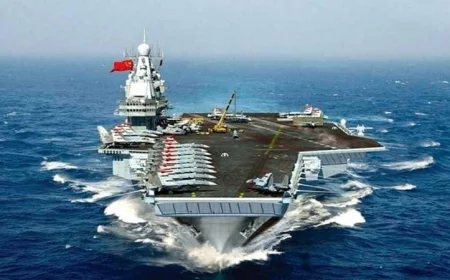 حاملة الطائرات الصينية فوجيان تبحر عبر مضيق تايوان وتثير الاهتمام الدولي