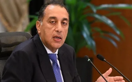 رئيس الوزراء يتابع تقدم مشروعات تطوير المنطقة المحيطة بالمتحف المصري الكبير لتحقيق نهضة عمرانية