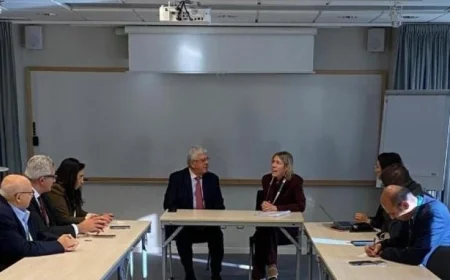 عاشور يناقش تقوية التعاون مع وزيرة التعليم والبحث العلمي في السويد