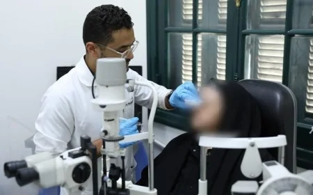 وزير الصحة يشرف على علاج مضاعفات مرضى جراحة بمستشفى التأمين الصحي