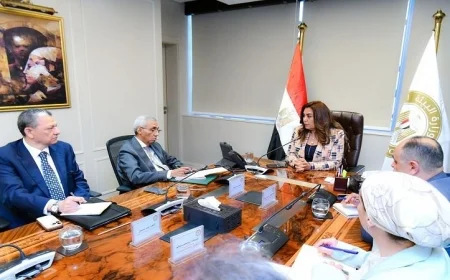 منال عوض تجتمع بممثلي تنظيم احتفالية المتحف المصري الكبير لتعزيز التعاون الفعال