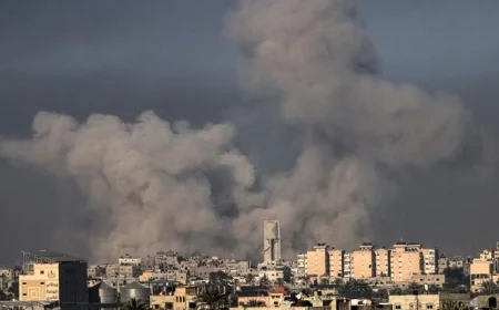 إصابات بين الفلسطينيين نتيجة قصف إسرائيلي على برج سكني في غزة