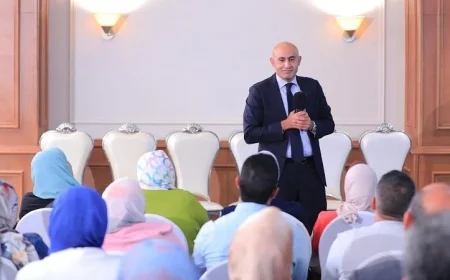 وزير التعليم يعلن عن فرص تدريبية لطلاب الذكاء الاصطناعي الأوائل في شركات يابانية