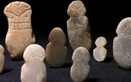اكتشاف مذهل لتماثيل من العصر البرونزي تعود لأكثر من 4500 عام