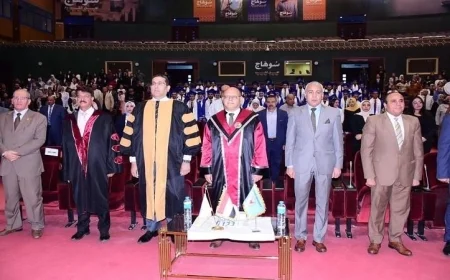 احتفالات مبهجة في جامعتي سوهاج والأهلية بتخرج دفعة جديدة من طلاب إدارة الأعمال