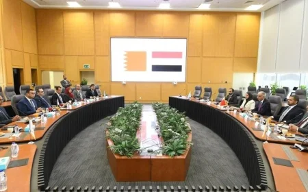 وزير الإسكان يعزز التعاون مع نظيره البحريني في مجال الأشغال