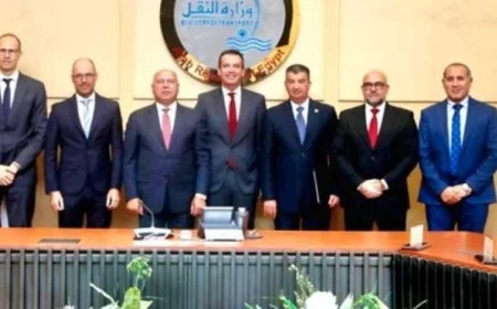 الوزير يشهد توقيع عقود صيانة مترو الأنفاق مع شركة CAF الإسبانية