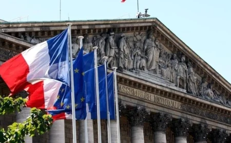 فرنسا تصف الهجوم العسكري الإسرائيلي على غزة بأنه حملة تدميرية شاملة